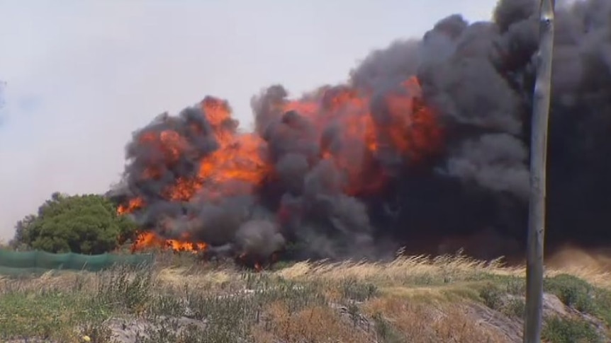 Residents flee from Bullsbrook flames