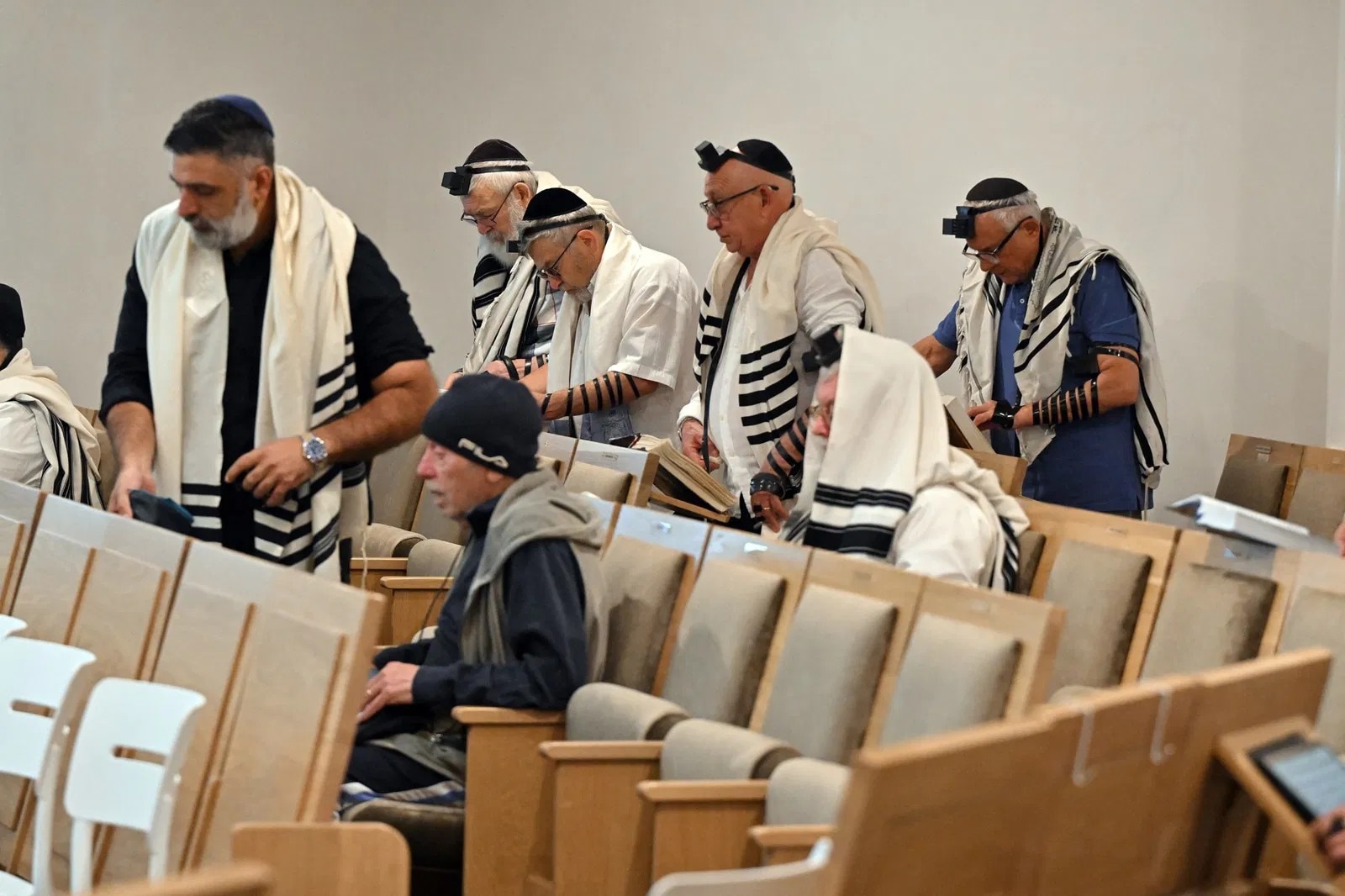 Los dolientes en el funeral