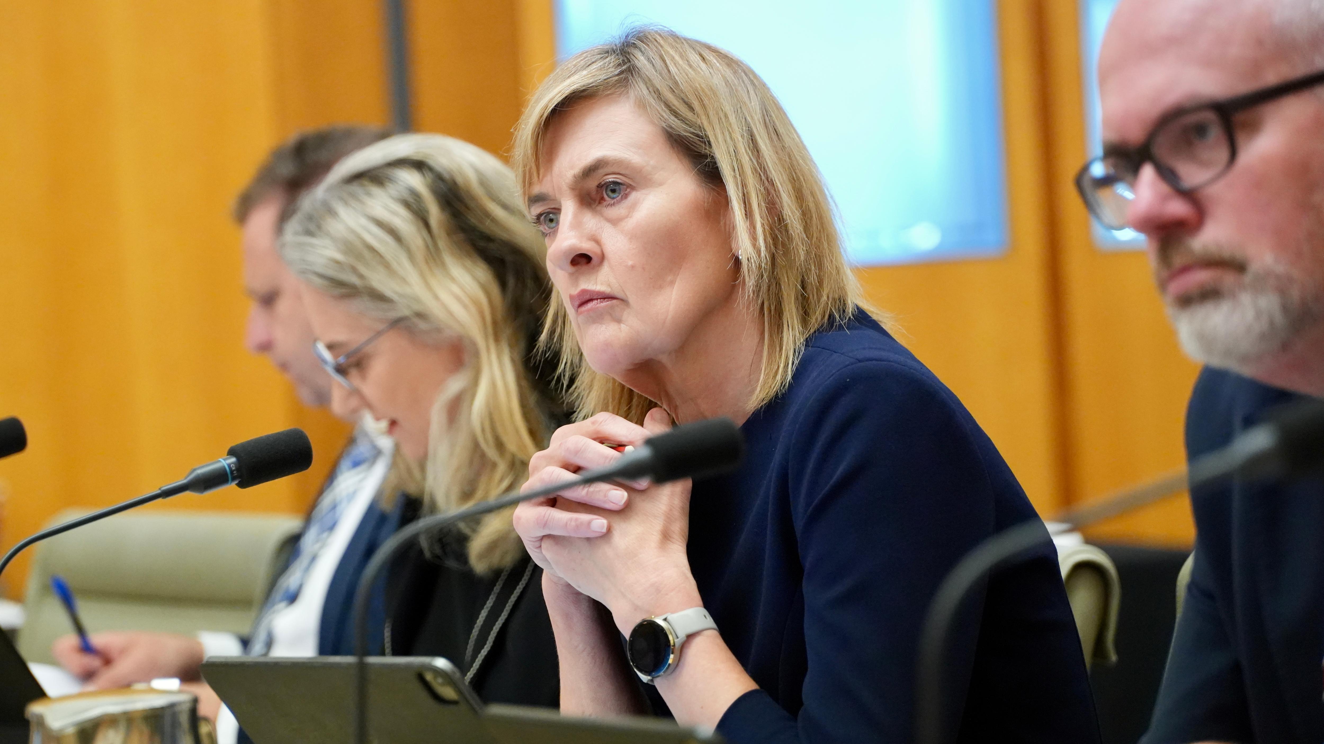 ASIC has 8 contracts with KPMG despite audit scandal, ASX loses ground — as it happened