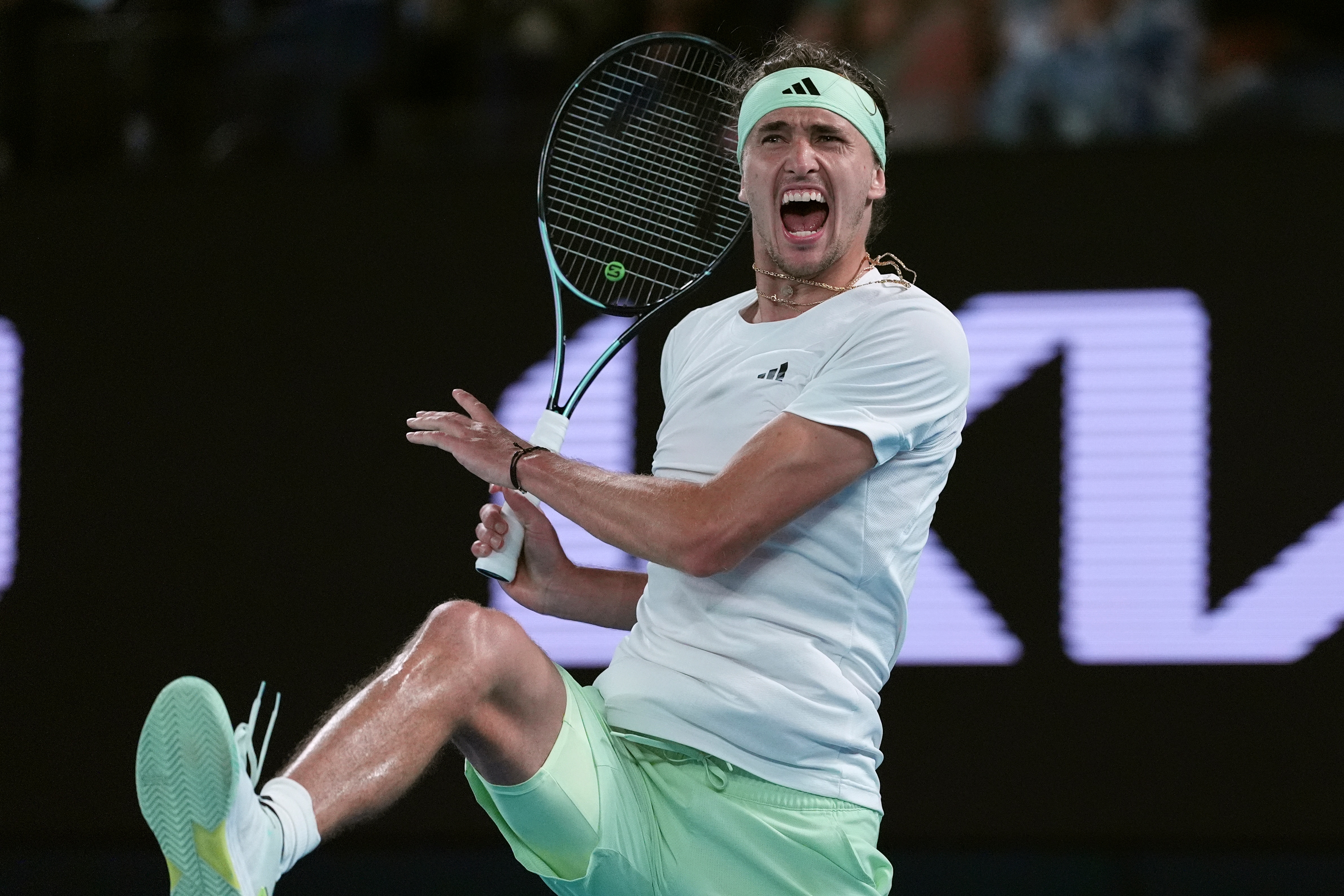 Alex Zverev Beats Carlos Alcaraz In Blockbuster Australian Open   84d9e6d1020ba5654deb351fd3ca4e08