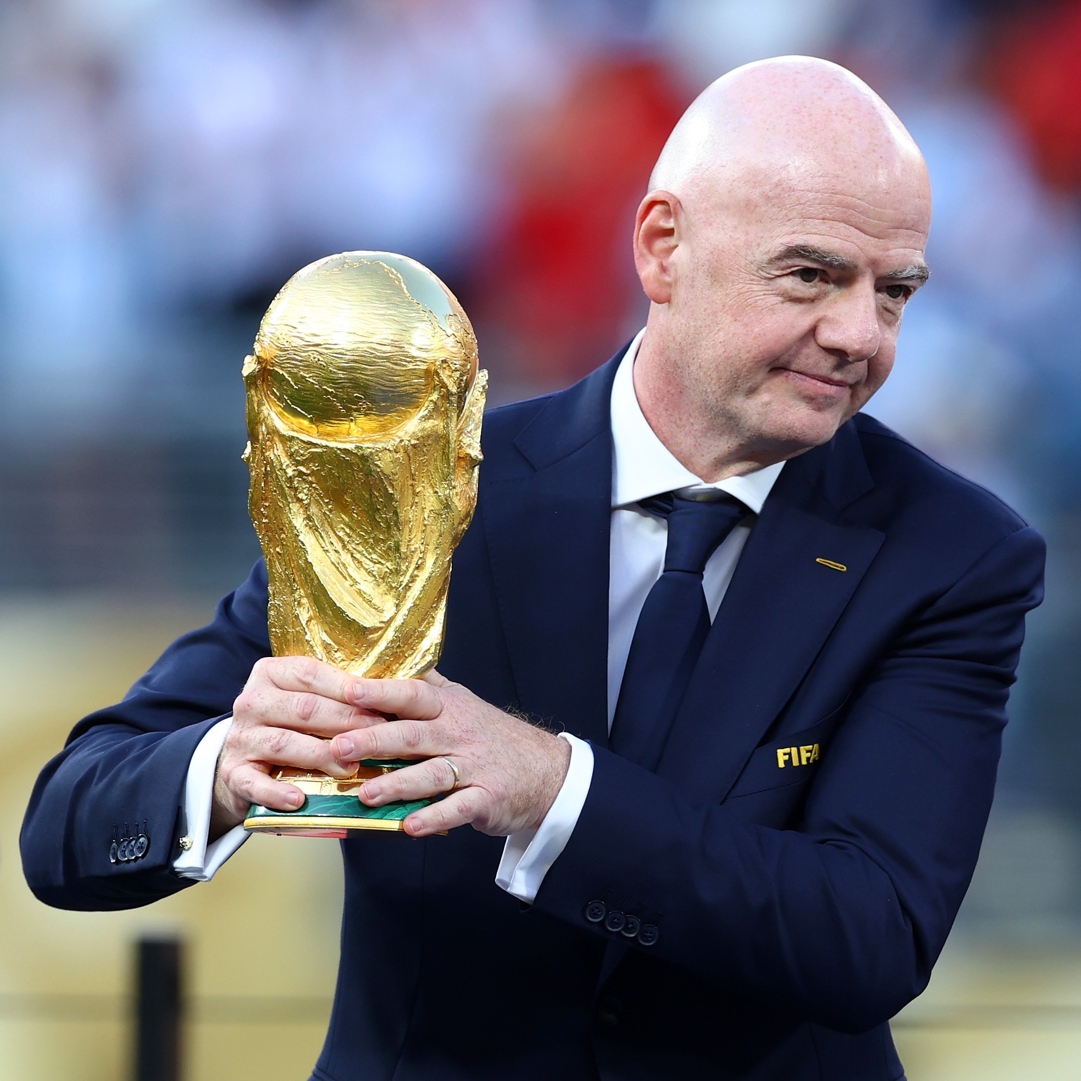 FIFA pledges 'full support' for Infantino and apologises for sell-off plan