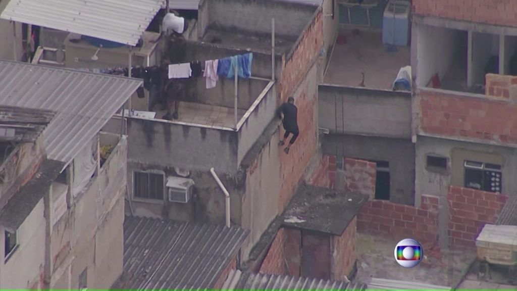 25 Killed In A Rio De Janeiro Slum Shootout With Drug Traffickers Abc News