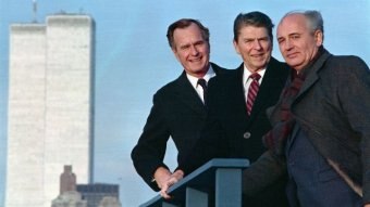George W Bush Snr, Ronald Regan and Mikhail Gorbachev posing for a photo.