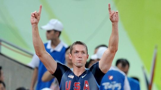 US sprinter Brian Frasure acknowledges the crowd