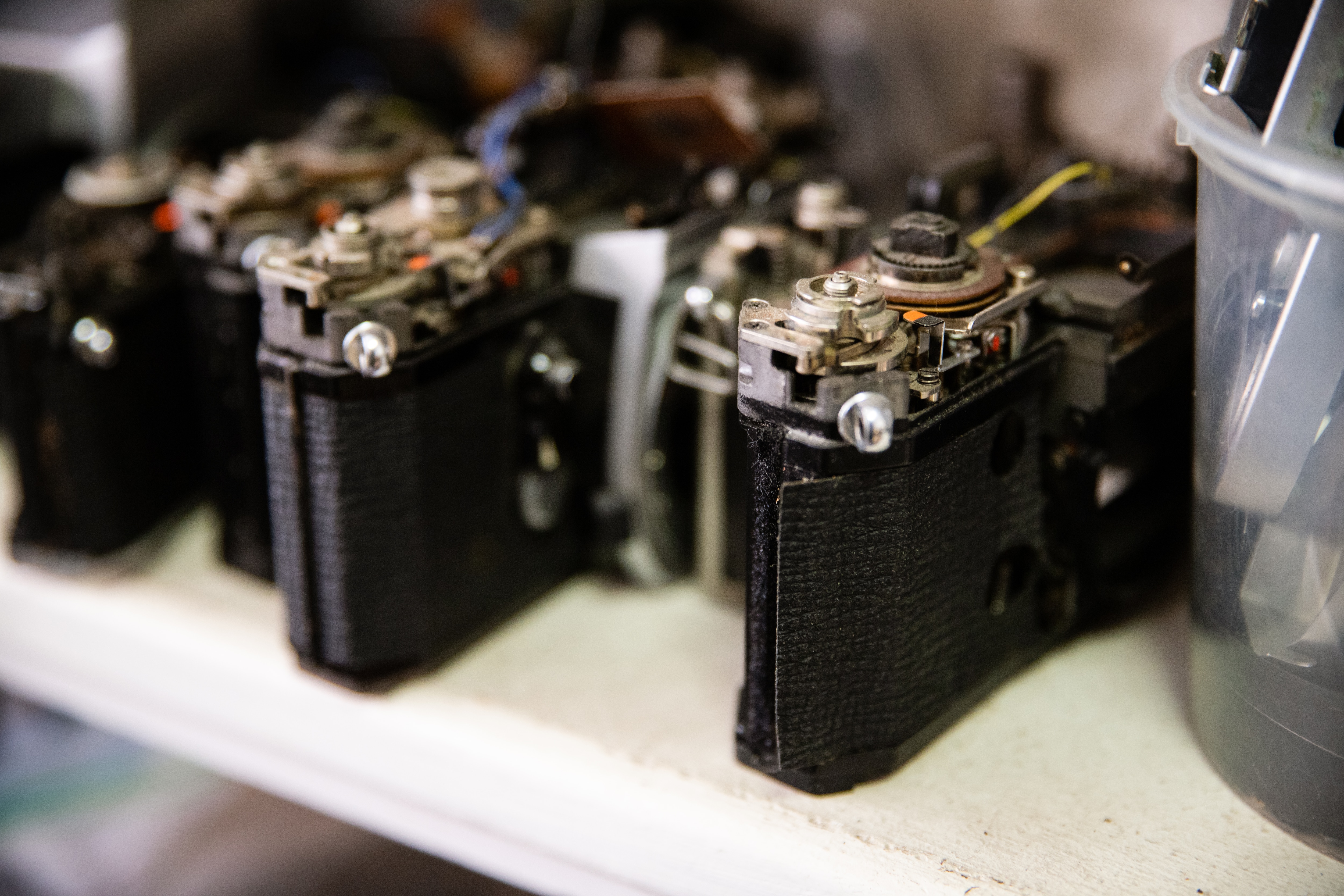 Clinton Howe em sua oficina.