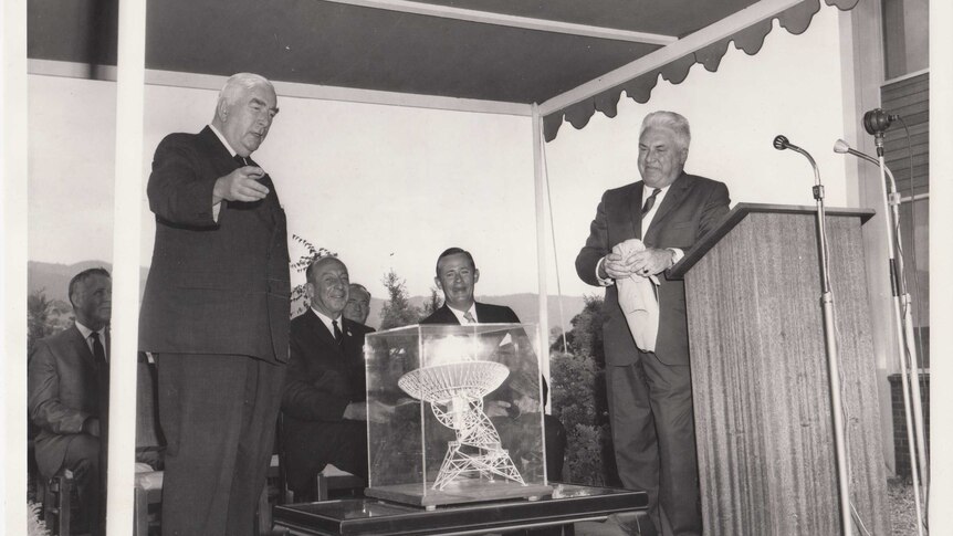 Prime Minister Robert Menzies officially opens the first antenna to be built at the Canberra Deep Space Communication Complex.