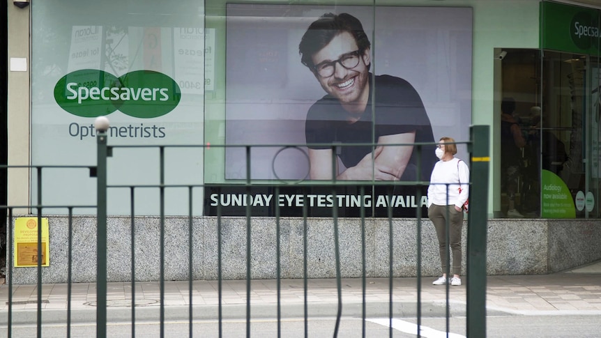 A store window with a sign that says 'Specsavers'.