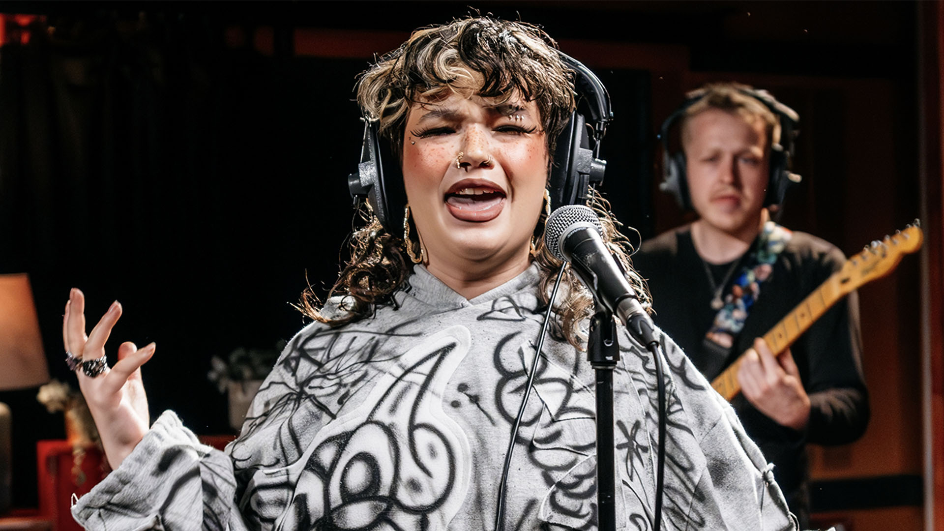 Lola Young covers The Cure's 'Close To Me' for Like A Version