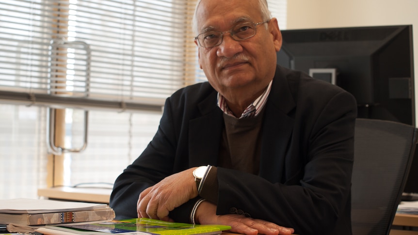 Professor Riaz Hassan overlooks the MnM Australian Muslims profile report.