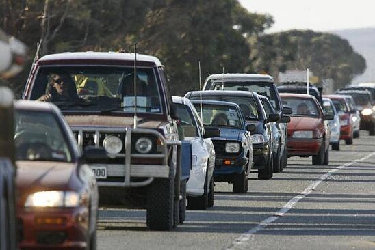 Copper Coast Highway traffic jams at Port Wakefield