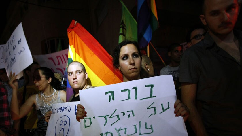 Israelis protest after gay club shootings