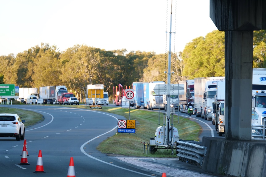 Heavy traffic building up at the Tweed Heads border checkpoint