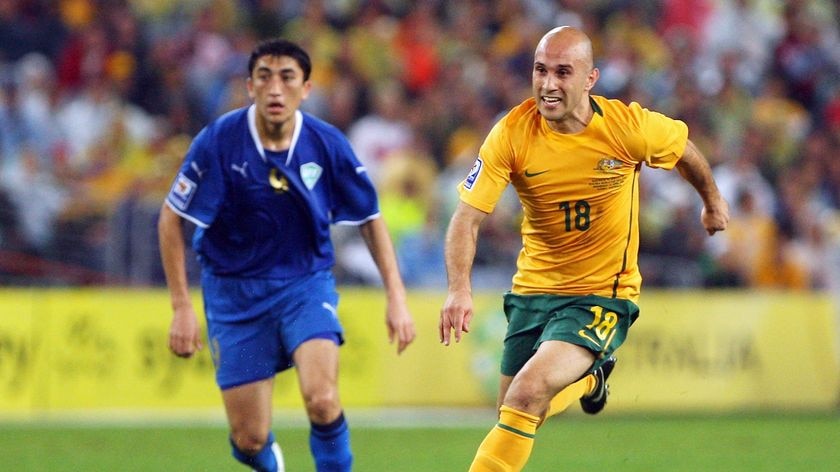Mark Bresciano runs with the ball during the Socceroos' World Cup qualifier against Uzbekistan