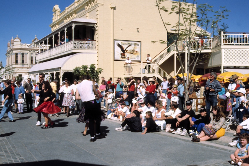 Dancers dancing in the streets at South Bank, Brisbane.