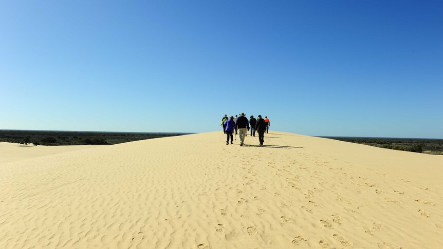 Tanya's tour to the dunes of Lake Mungo