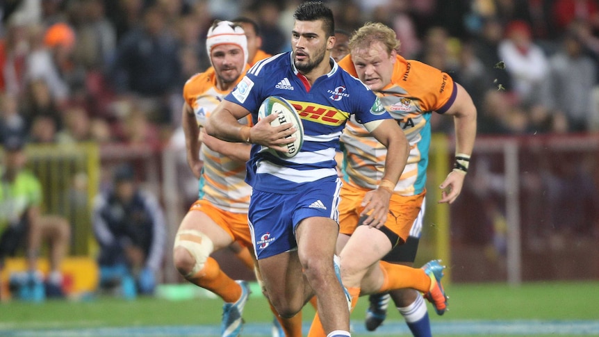 Damian de Allende makes a break for the Stormers against the Cheetahs