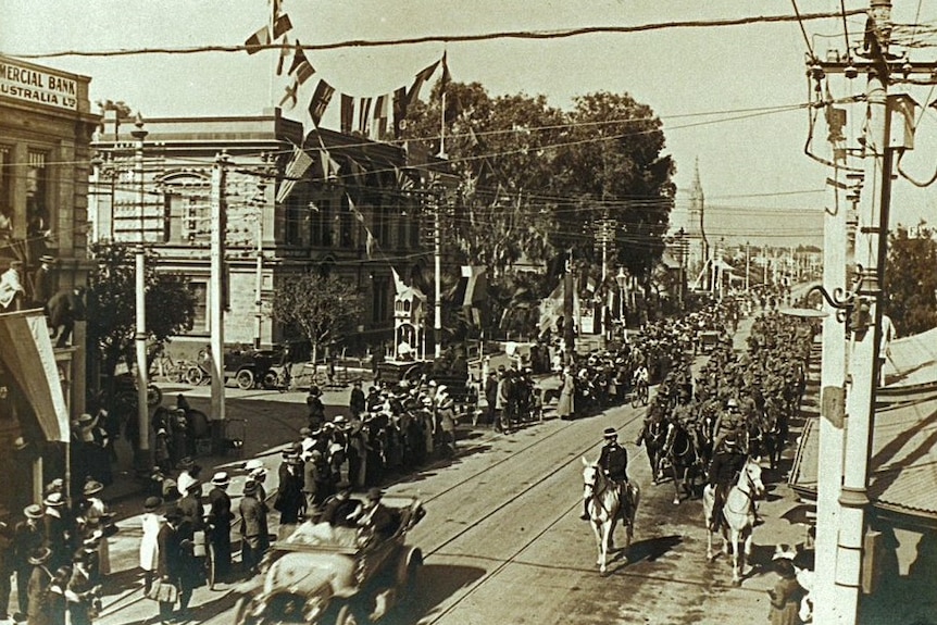 unley parade May 1915