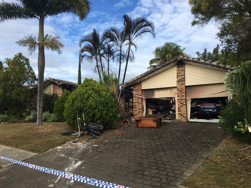 Body found inside Arundel house destroyed by fire on Gold Coast - ABC News
