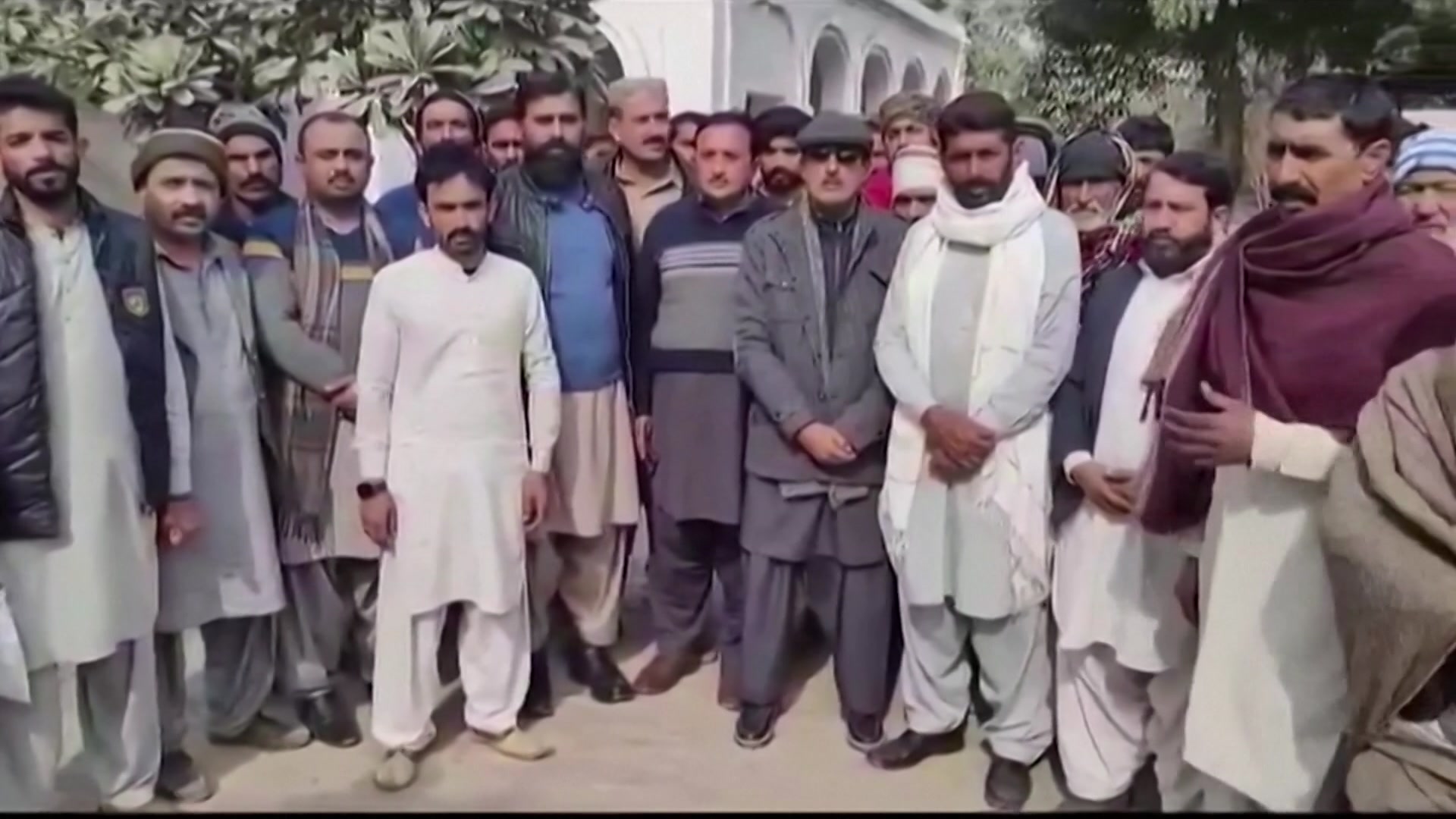 Relatives of Pakistan victims shot dead in Iran stand together 