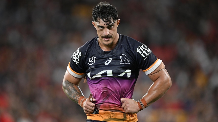 Brisbane Broncos centre Kotoni Staggs set to return against Dolphins in NRL round four - ABC News