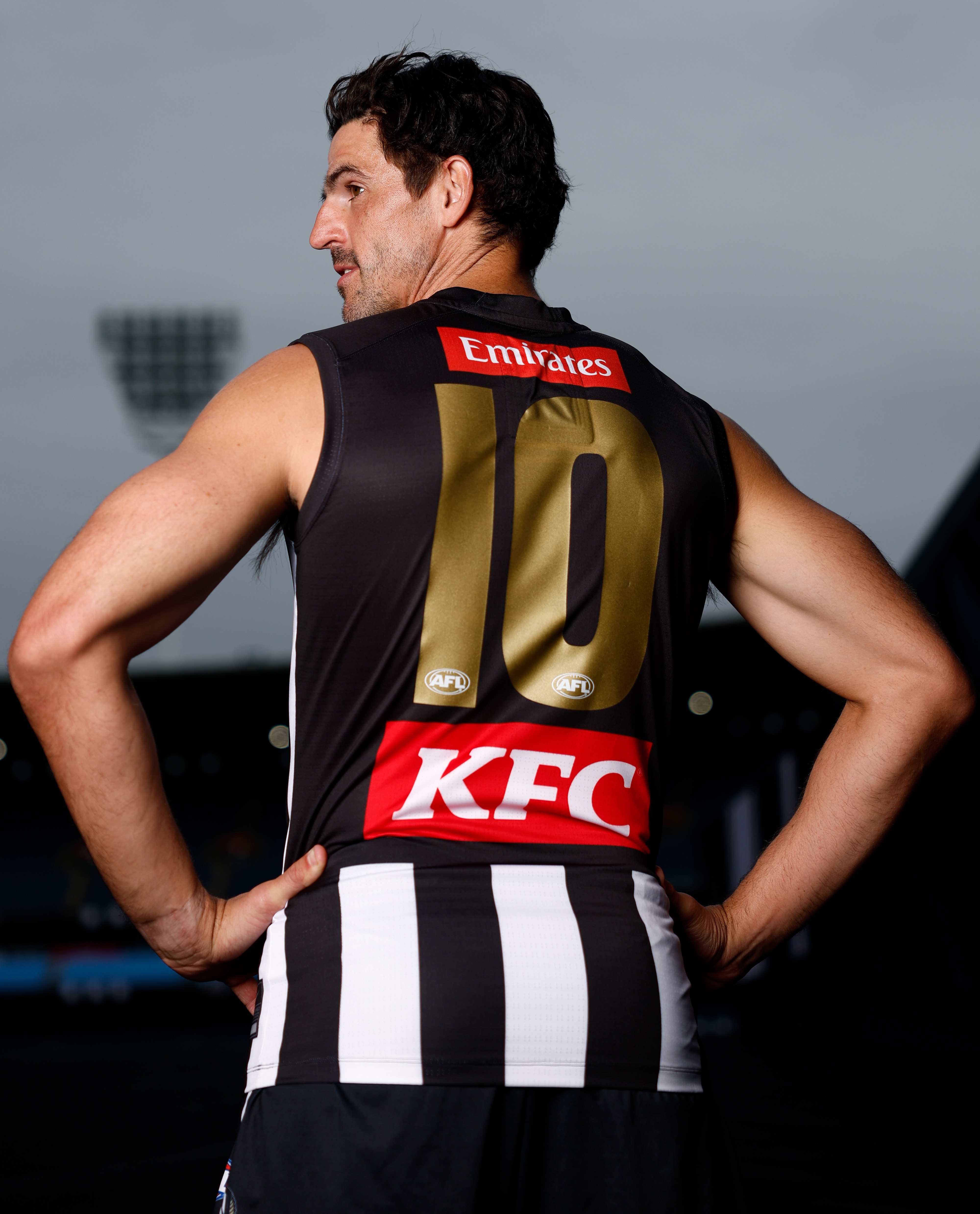 Live: Roos face Suns ahead of Pendlebury's record-breaking game — WellsTrack