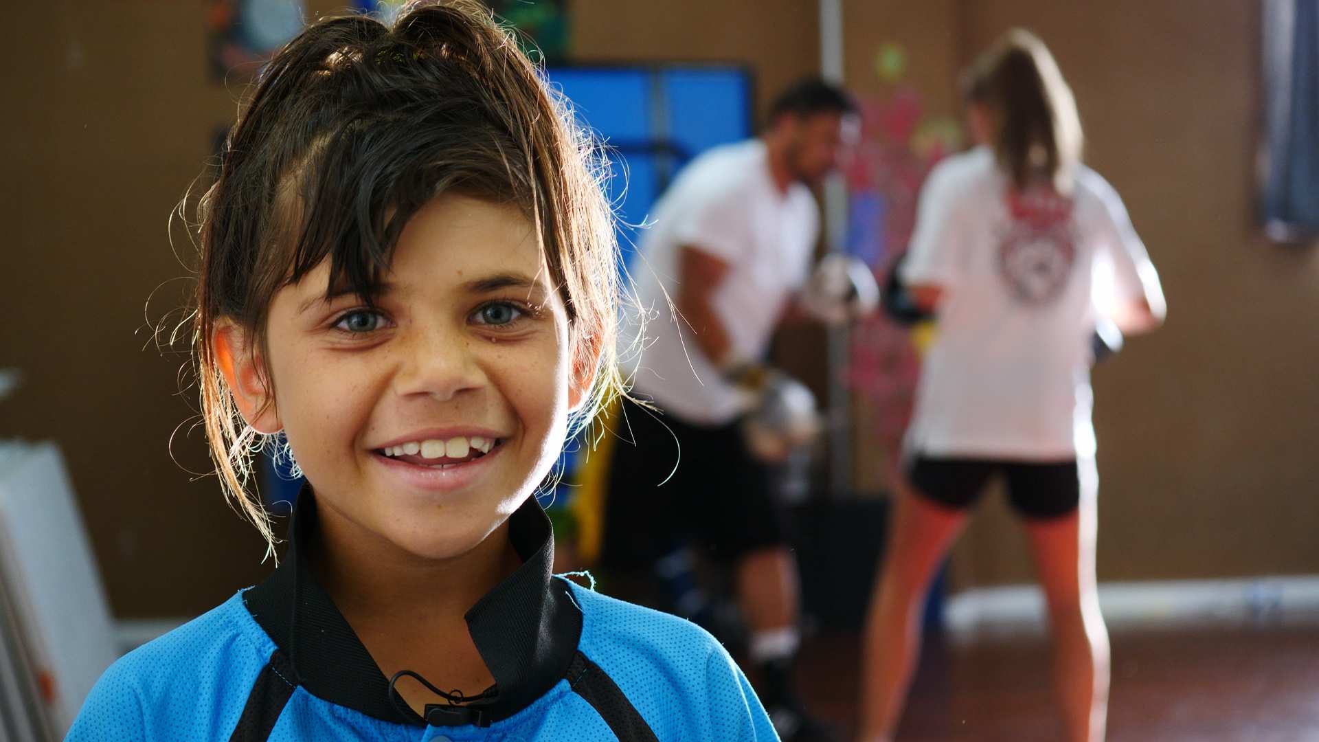 Boxing their way to confidence - ABC News