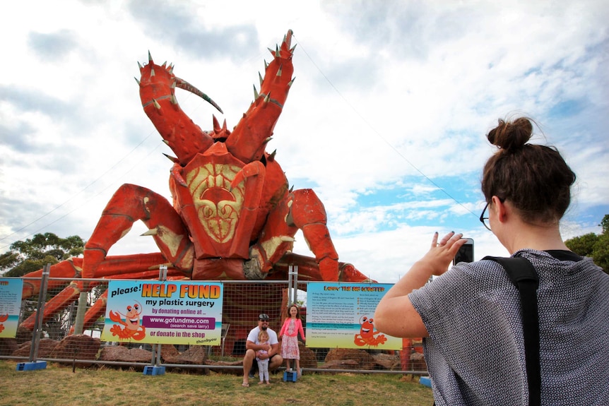 Kingston's giant tourist attraction - Larry the Lobster.
