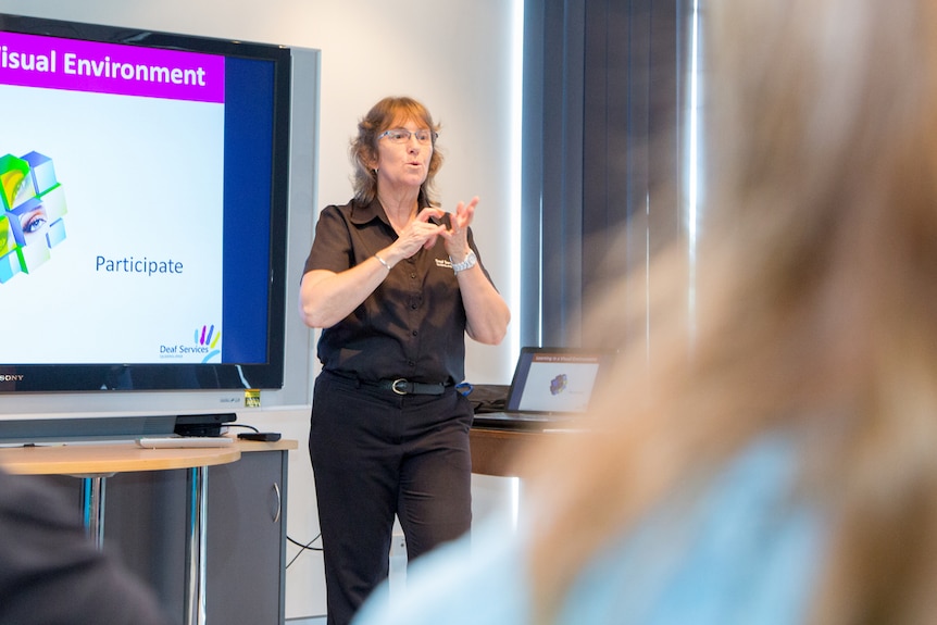 Robyn Wood,  teaches Auslan face-to-face