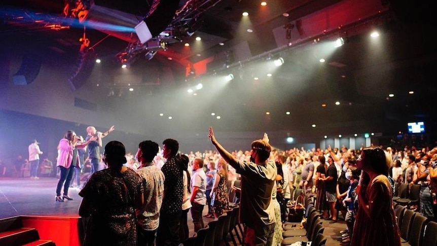 Hillsong: A church with rock concerts and 2m followers - BBC News