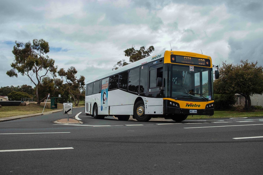 Bus in Ravenswood