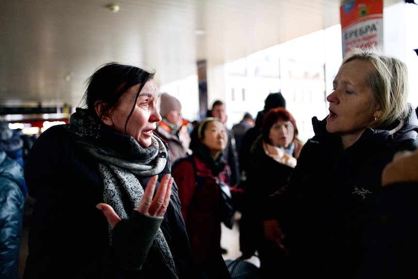 Sarah Ferguson speaks to Halyna Odnoroh, a military volunteer.