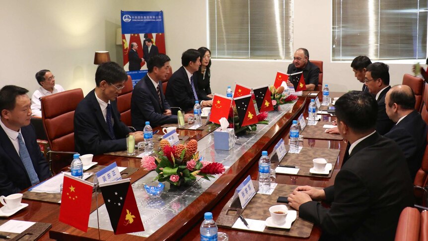 PM Peter O'Neill meets with officials from China Railroad Group.
