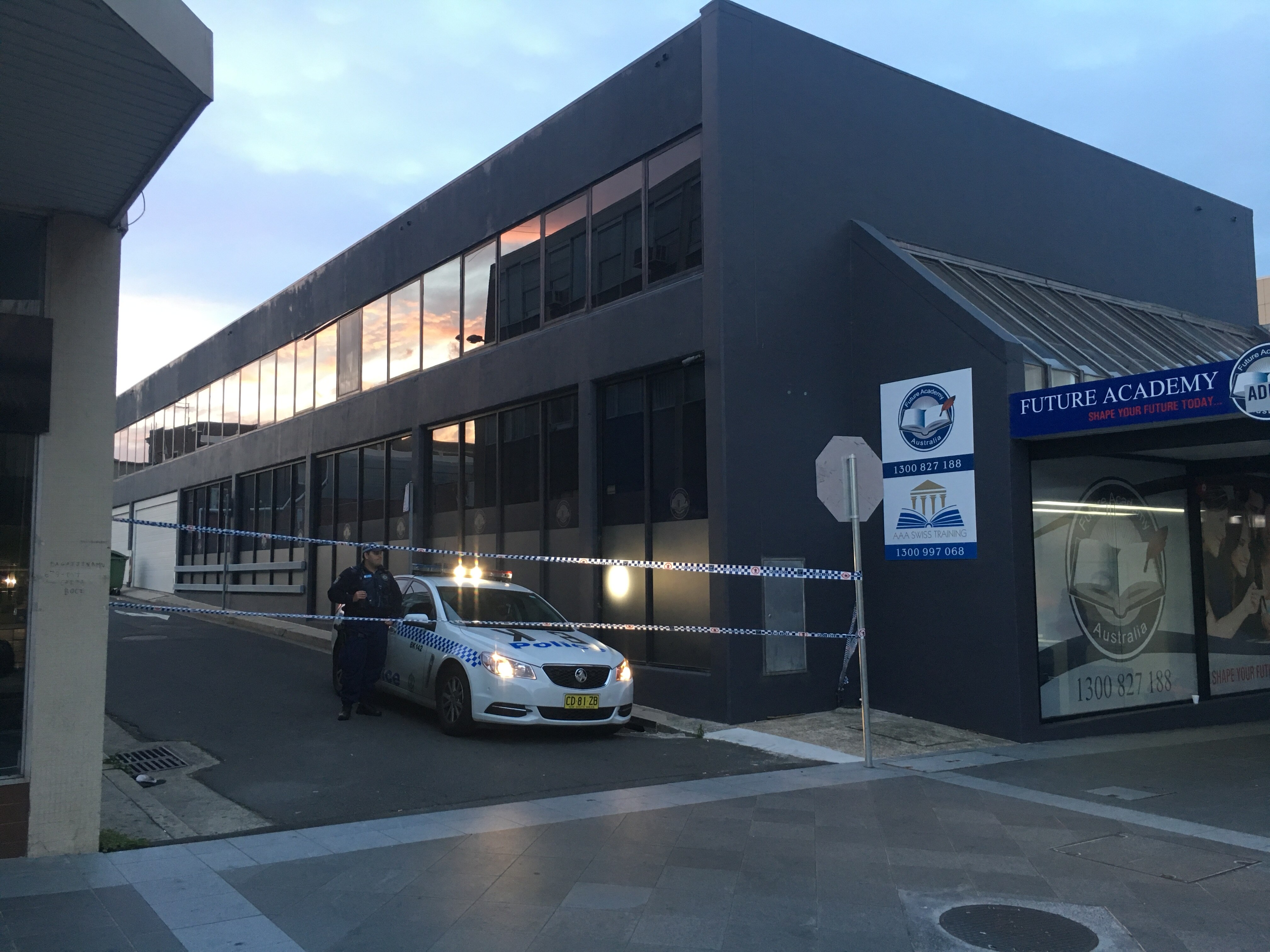 Counter-terrorism police arrest two teens, seize knives in Sydney - ABC ...