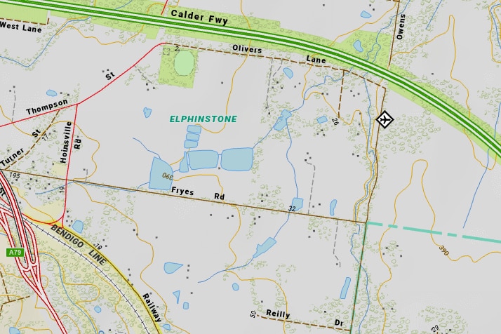 A map showing the town of Elphinstone and an aircraft symbol marking the crash site to its east, near the Calder Freeway.