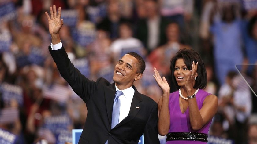 US Democratic presidential candidate Senator Barack Obama waves to the audience