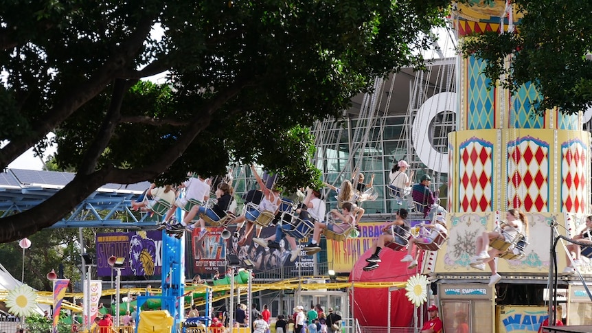 Show rides at the Sydney Royal with a good crowd