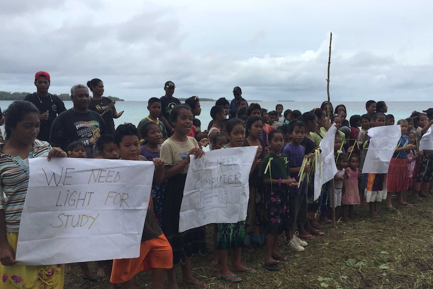 Micronesian islanders plead for power
