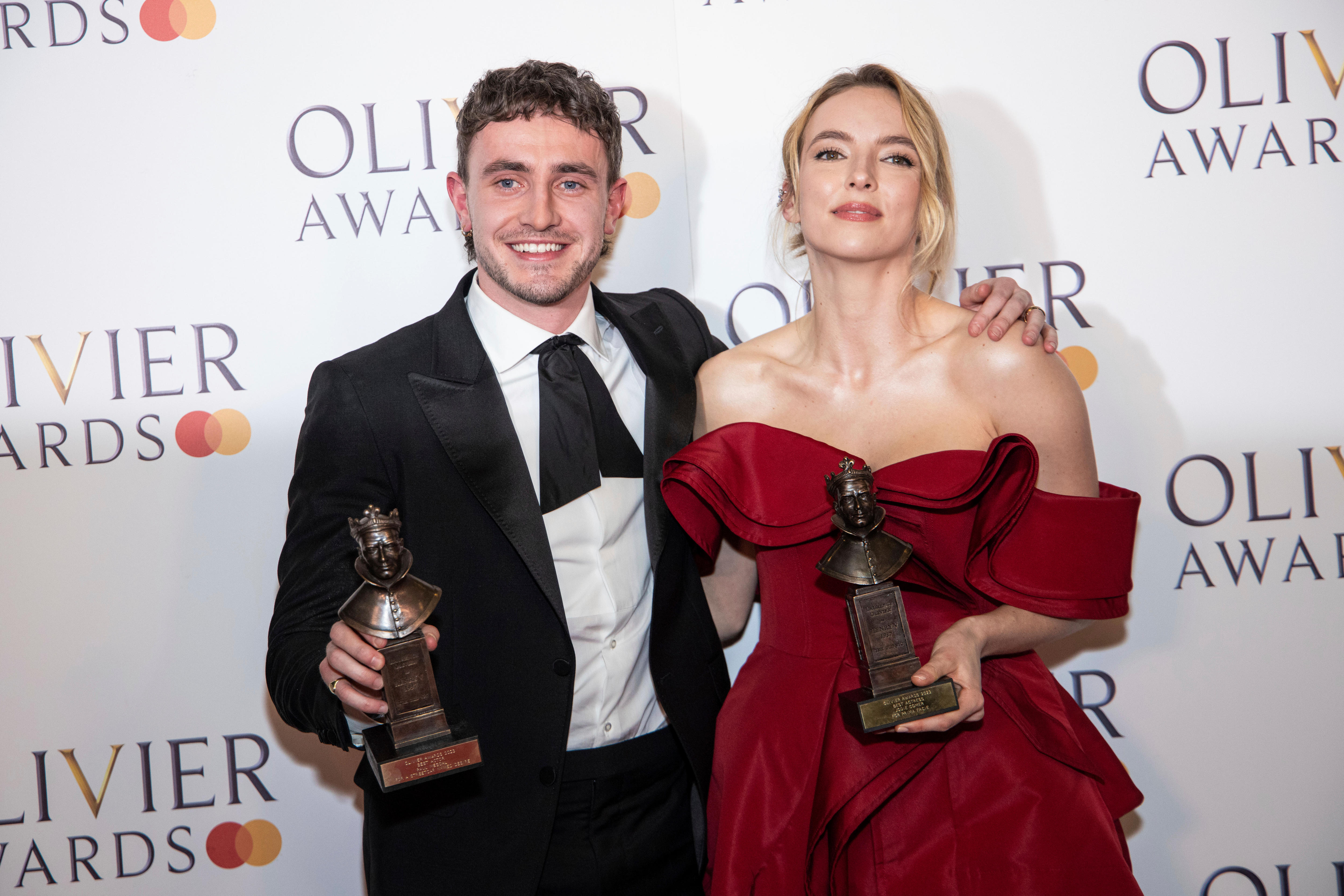 Paul Mescal and Jodie Comer lead winners list at Olivier Awards - Vimarsana News