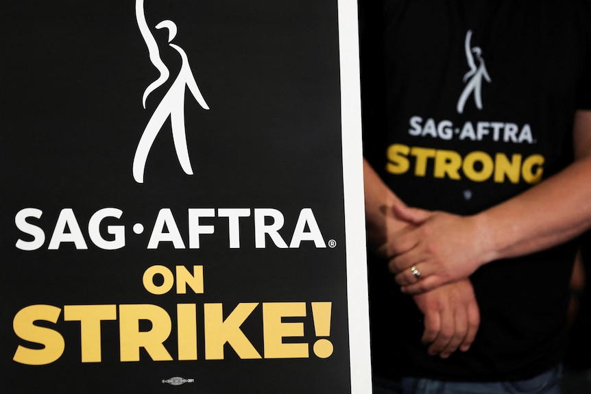 SAG AFTRA signage that says 'SAG AFTRA on strike!' 