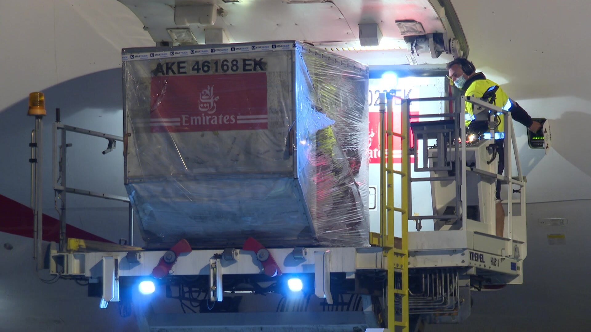 Moderna vaccines taken off plane