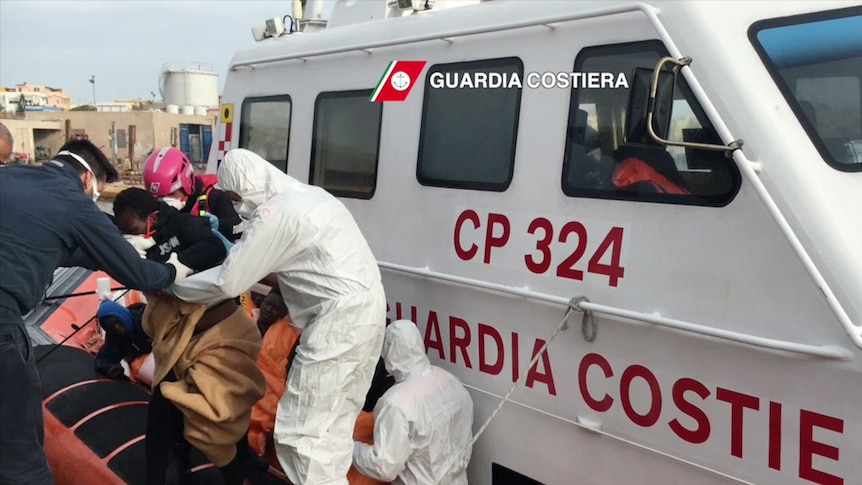 Libya boat migrants 30 April AFP.jpg