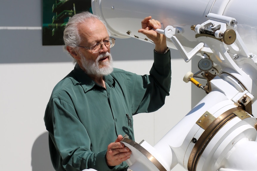 Terry Edmett has been a volunteer at Perth Observatory for more than a decade