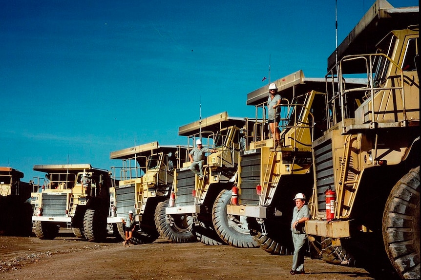Haul truck fleet 1989.