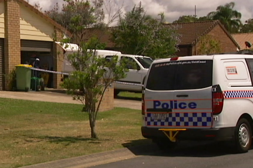 Police tape around house on Queensland's Gold Coast where missing woman Linda Sidon lived with her son Daniel Heazlewood.