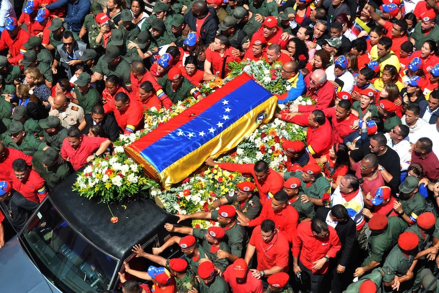 Chavez's coffin paraded through Caracas