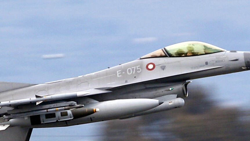 A Danish F-16 Fighting Falcon en route to Libya.
