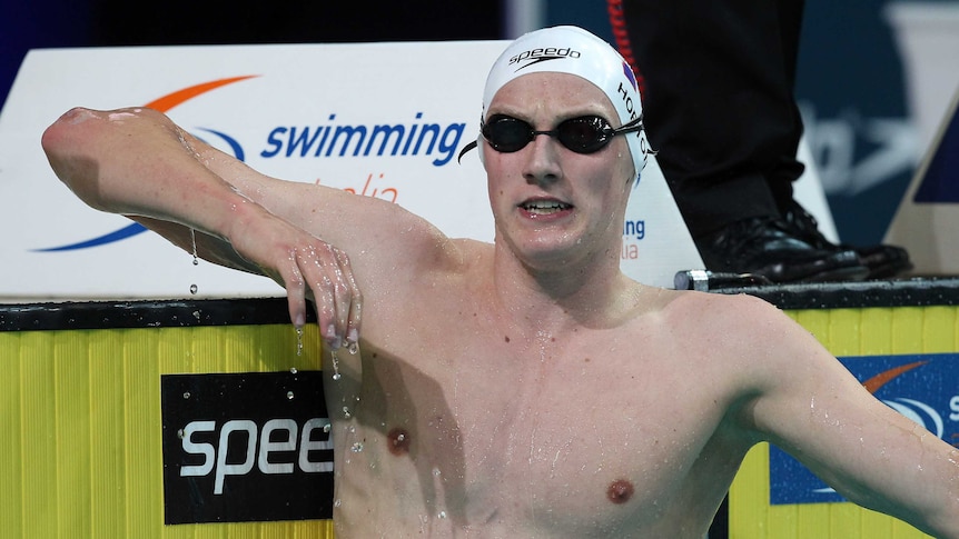 Mack Horton clocks junior world record for 1500m freestyle to keep ...