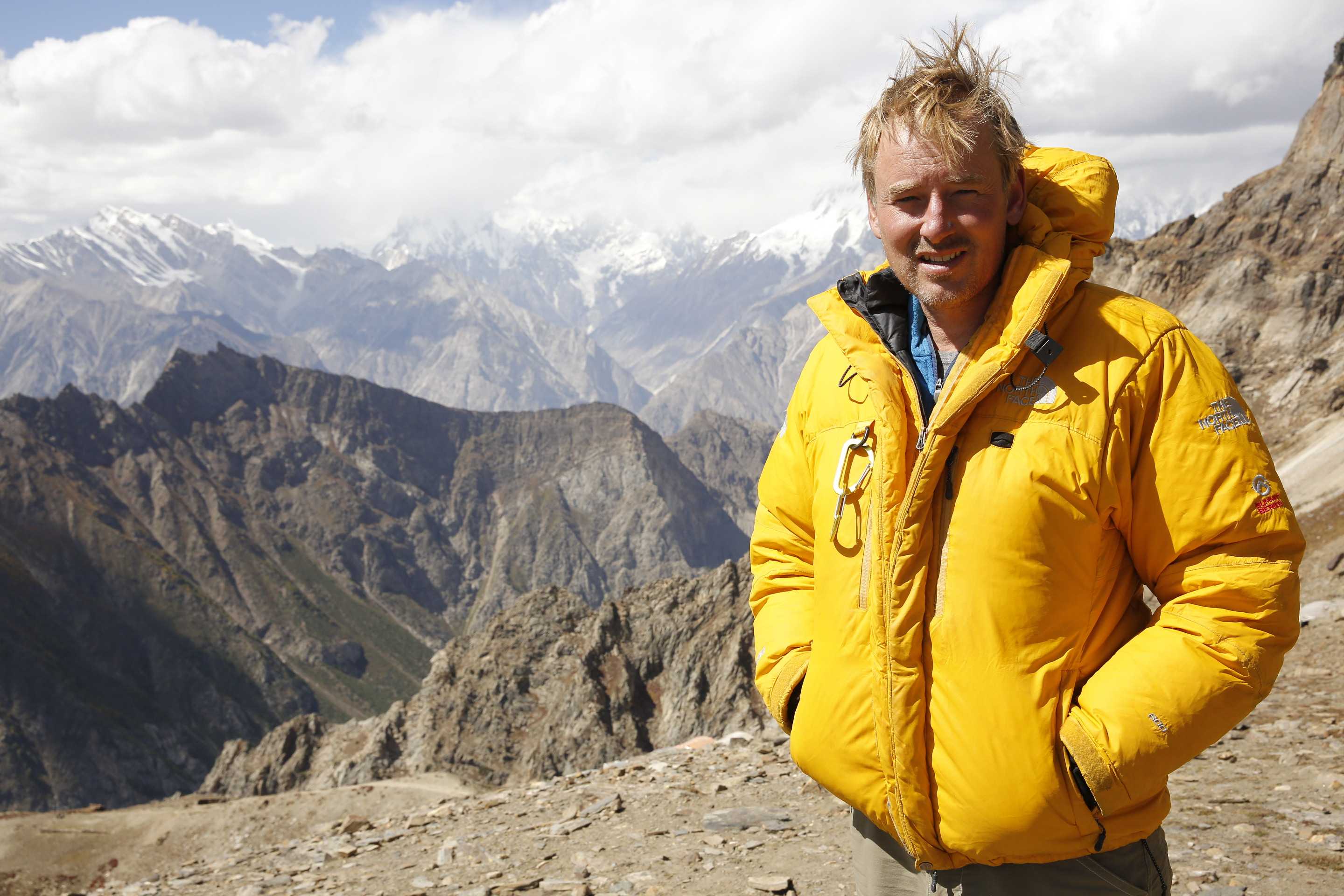 Adventurer Hugh Brown to hike through the Great Sandy Desert to test ...