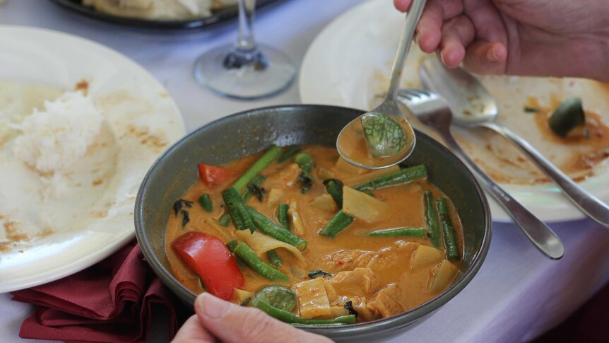 A bowl of curry.