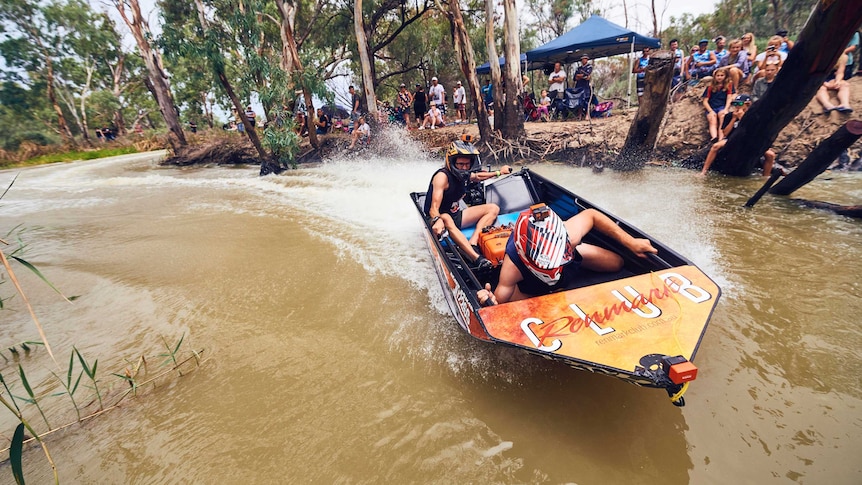 Dinghy Derby boat tears along the water